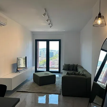 Apartment Chic Garden Ap 2 Tirana